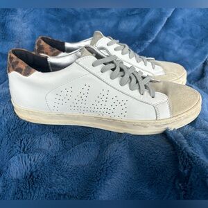 P488 Women’s tennis shoes